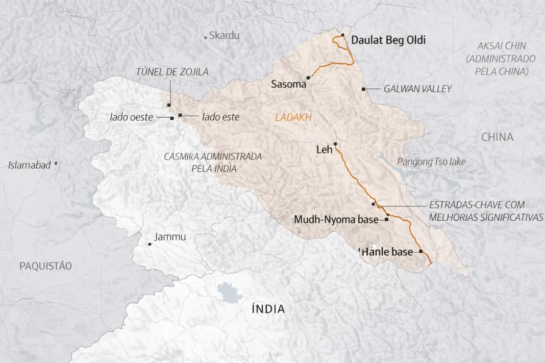 Mapa de Ladakh mostrando estradas estratégicas, túneis e bases militares indianas