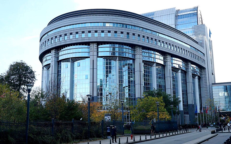 Edifício do Parlamento Europeu — Vox e imigração