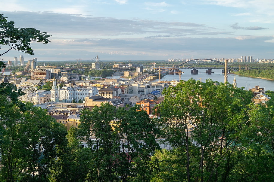 Kiev, capital da Ucrânia, no contexto da trégua energética e do gasóleo russo