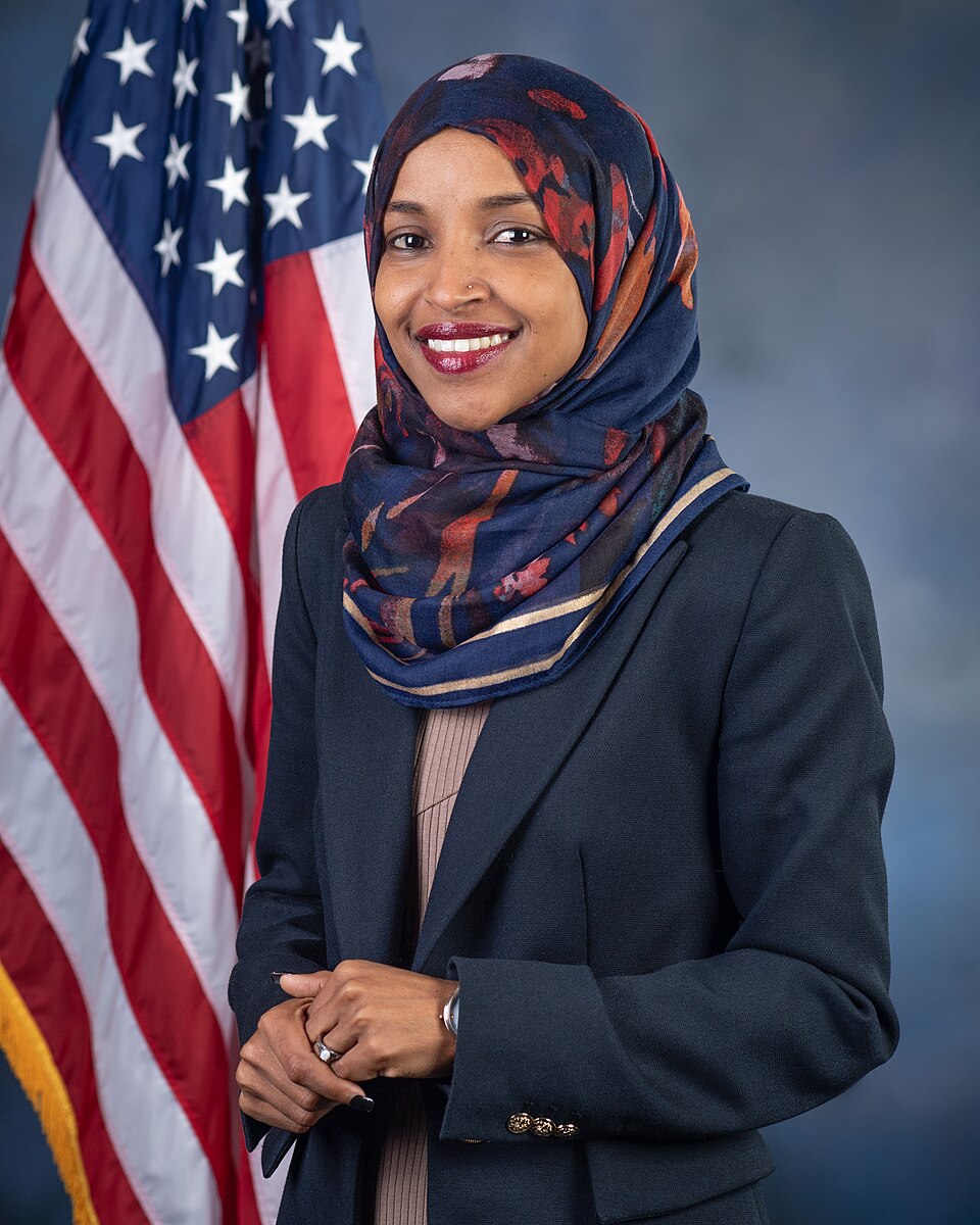 Retrato oficial da deputada Ilhan Omar para o 116.º Congresso dos Estados Unidos