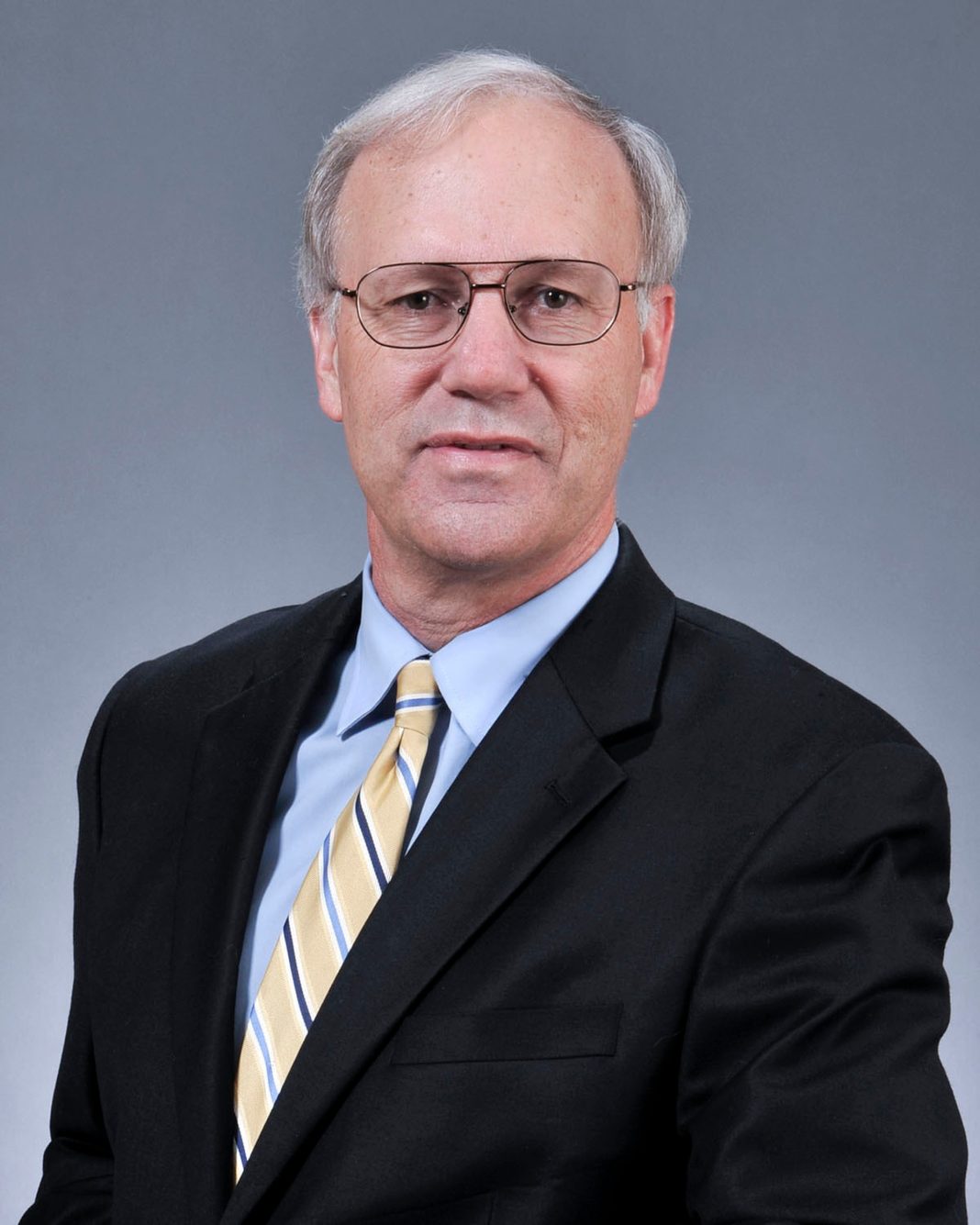 Francis Kub, investigador de semicondutores, em imagem ilustrativa do dossiê Europa e Taiwan