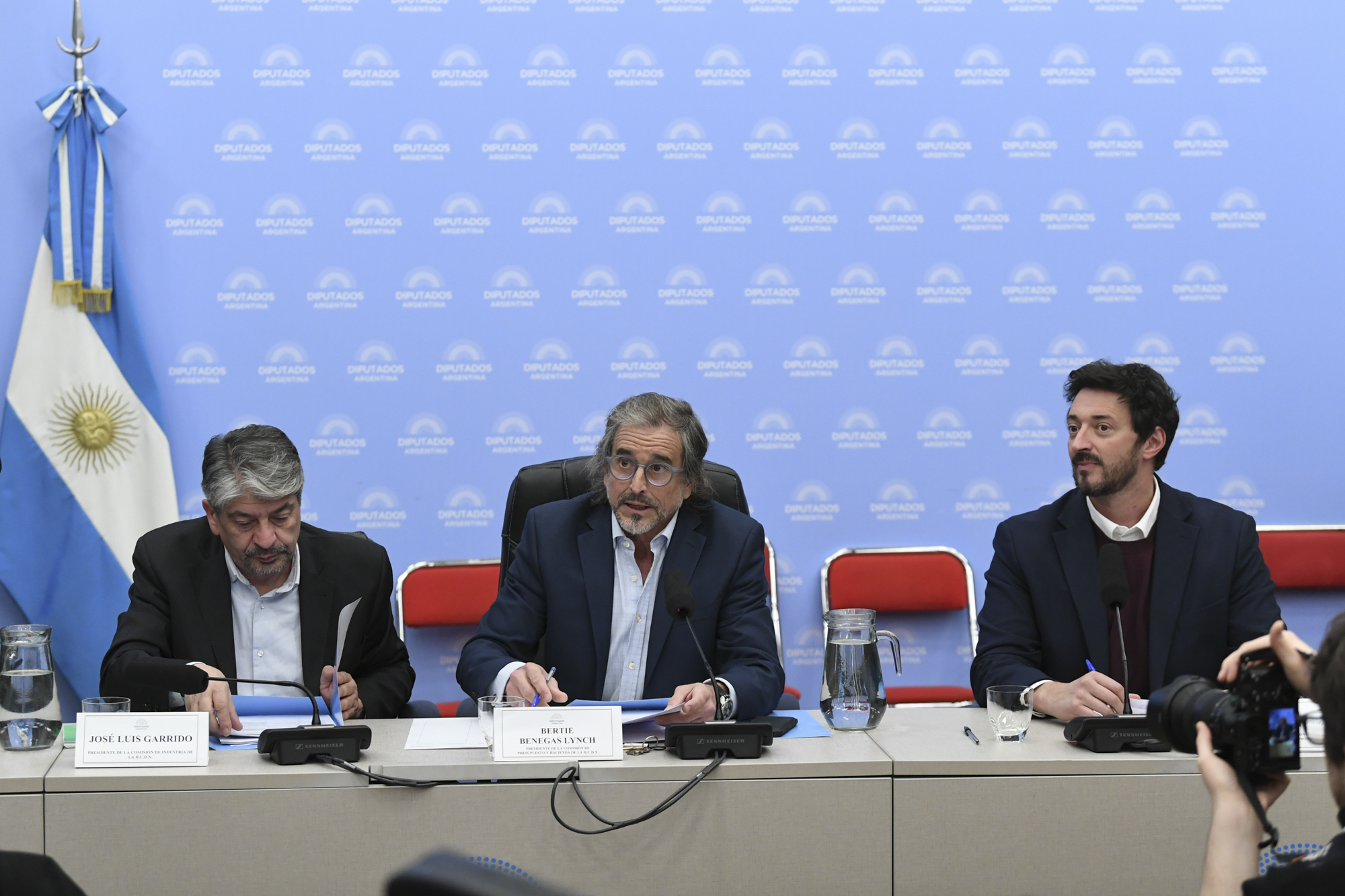 Reunião das comissões da Câmara dos Deputados argentina sobre o Súper RIGI em junho de 2026