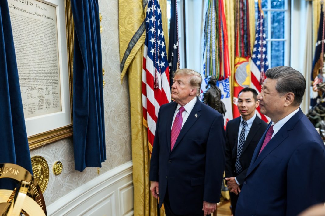 Trump e Xi reúnem-se na Casa Branca em setembro de 2026, quando Washington defendeu conversações sobre controlo de armamentos